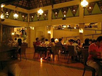 Hotel Deli River And Restaurant Omlandia