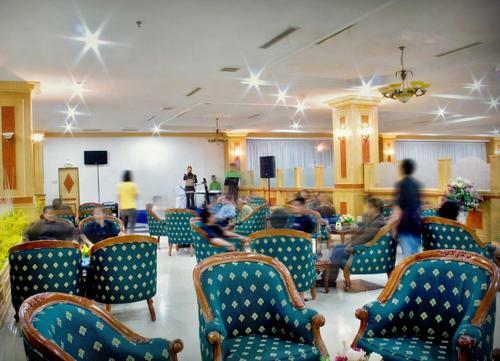 Hotel Madani Medan - Syariah Hotel