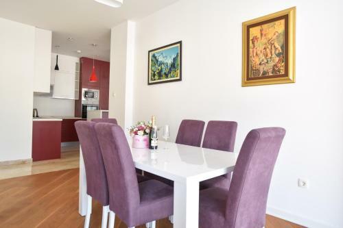 Luxury Montesun Apartments