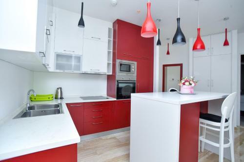 Luxury Montesun Apartments
