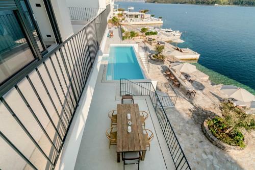 Dubravcevina Villa Sleeps 18 With Pool And Air Con