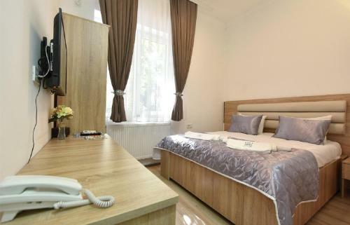 Villa Nina Hotel & Lounge Bar