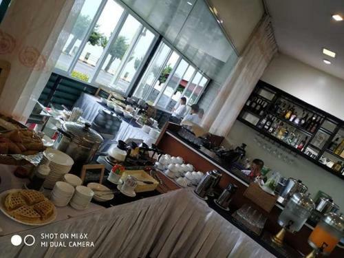 Ngwe Moe Hotel