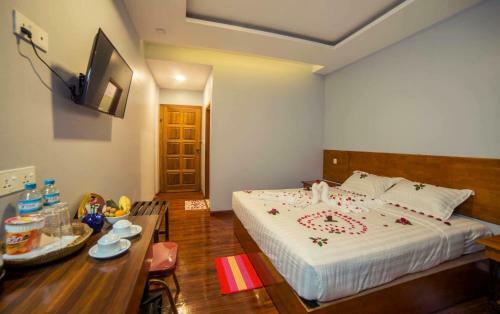 Bagan Hmwe Hotel