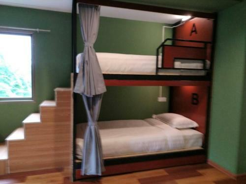 Shwe Hostel