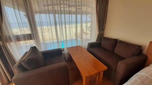 Ngapali Win Hotel