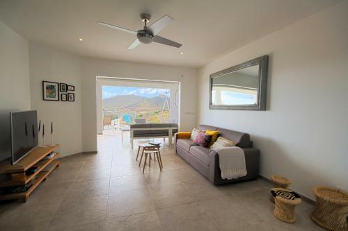 Villa With Pool And Sea View (Mqaa16)