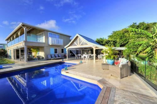 Luxury Villa With Sea View (Mqti41)