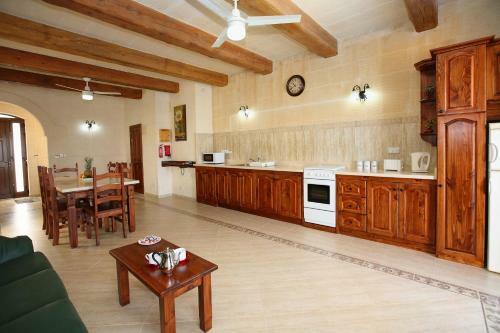 Apartamento Ta Lucija Villa