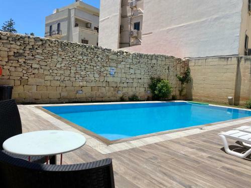 Holiday Pool House St Julians