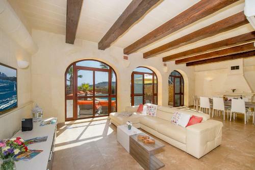 Tfiefa Holiday Home