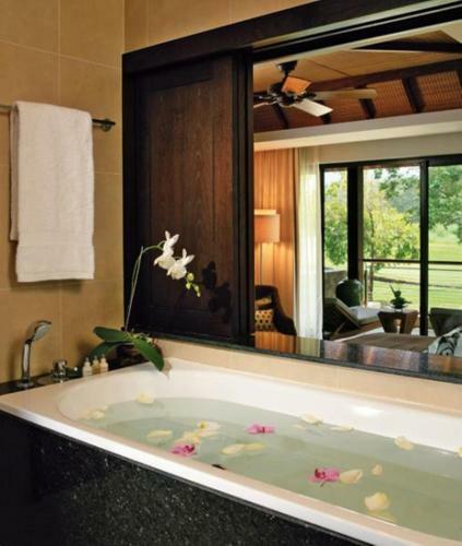 Hotel Anahita Golf & Spa Resort