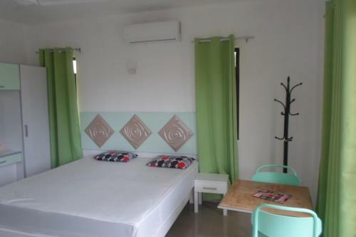 Hostal Residence Laolombe Vacation Rentals