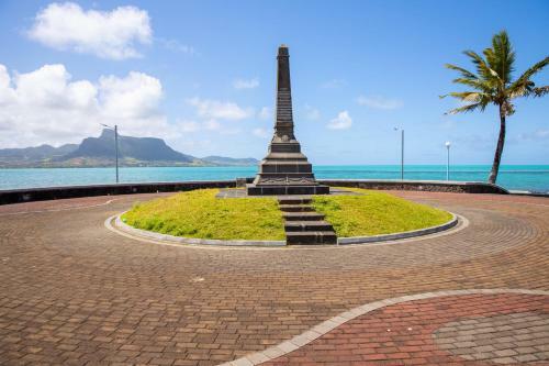 Villa Veloutier Blanc Beachfront By Staymauritius