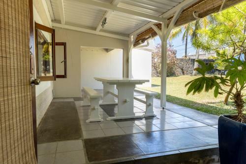 Villa Veloutier Blanc Beachfront By Staymauritius