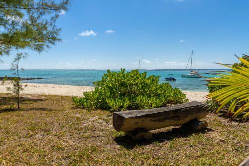 Villa Veloutier Blanc Beachfront By Staymauritius