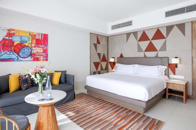 Hard Rock Hotel Maldives