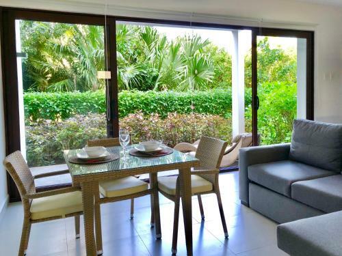 Private Condo With Resort And Golf Special Rates!