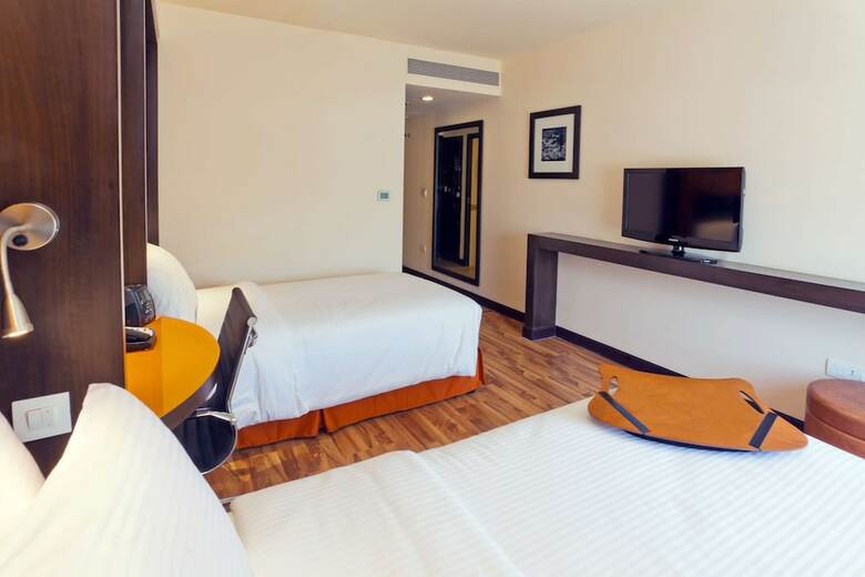 Hotel Hampton By Hilton Vadodara-alkapuri