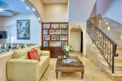 Tankah Cuatro Villa Sleeps 12 With Pool