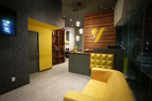 Hotel The Yellow Capsule Experience