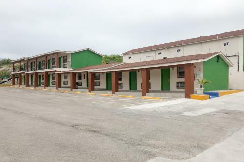 Capital O Palms Hotel