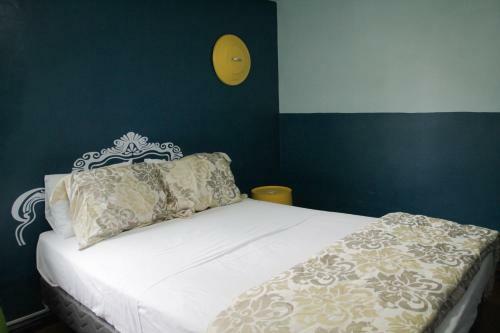 Lodge Orange Loft Goldsmith