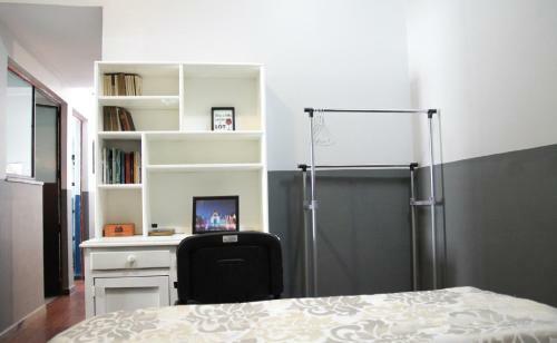 Lodge Orange Loft Goldsmith