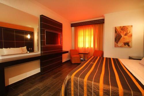 Motel Mirage