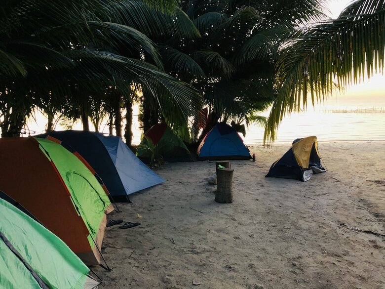 Camping Lunas Bar