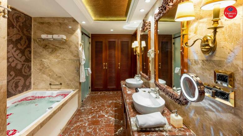 Hotel Express Inn Nashik