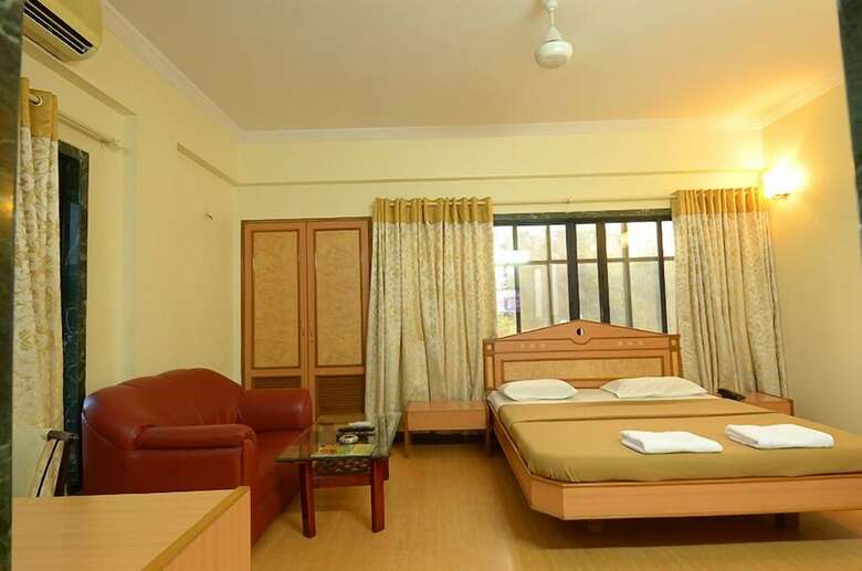 Hotel Pooja International