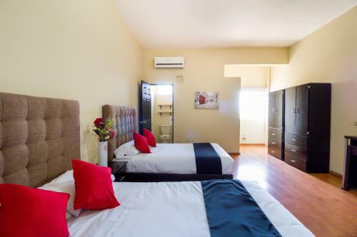 Hotel Capital O Ecohabit Monterrey
