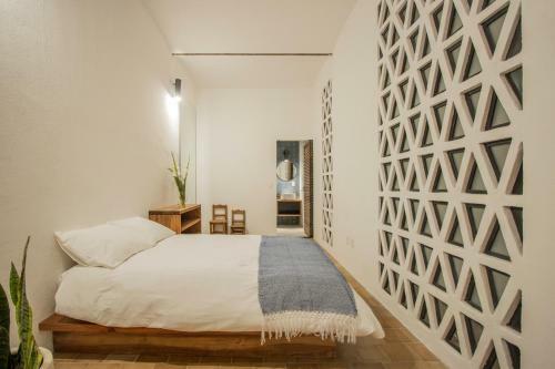 Hotel Sin Nombre