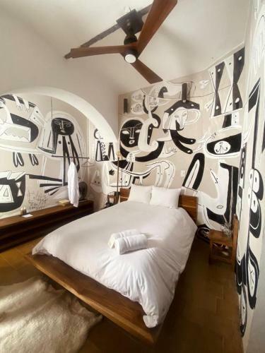 Hotel Sin Nombre
