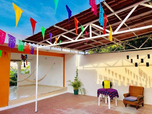 Bugambilias -private Balcony Room 10 Min In Beach!