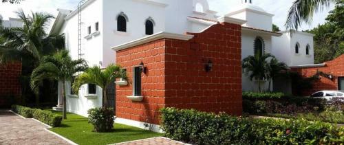 Hostal Sunset Room In Stunning Villa Playacar Townhouse Stage 2