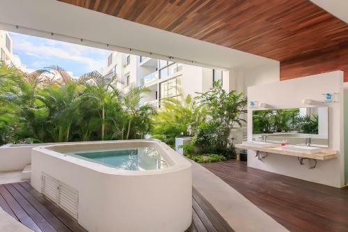 Apartments @ Anah Playa
