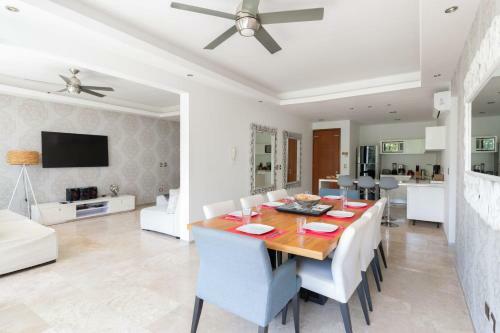 2 Joined Apartments Marvelous Rooftop Pool And Spectacular Ocean View