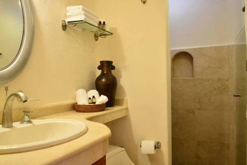 Apartamento Studio W/ Rooftop Palapa, Steps To Beach & 5th!