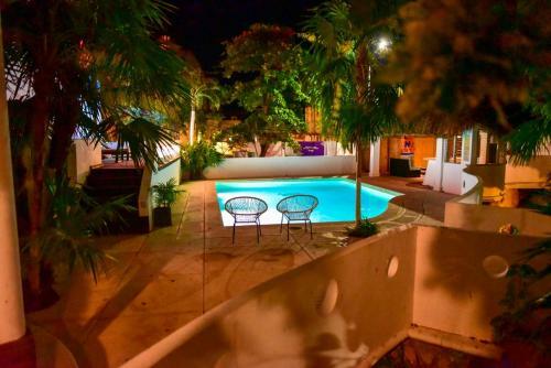 Hotel Tropical Casa Blanca
