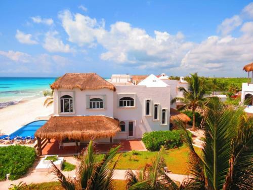 Beach Front Villa With Infinity Pool