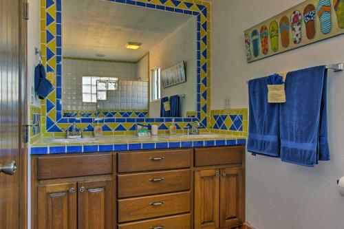 Charming Las Conchas Home With Deck - Steps To Beach!