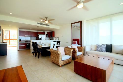 Amura 204-a Alamar Apartment Apts