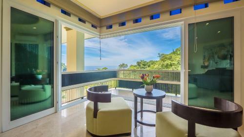 Posada Ocean Frontage Accommodations With Full Kitchen