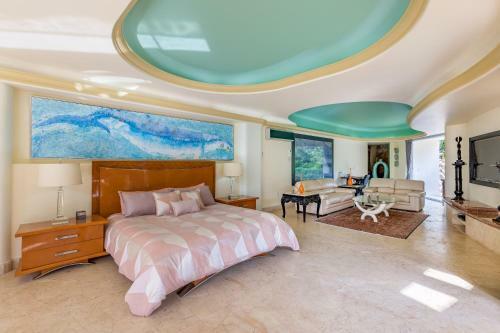 Luxury Beach Frontage Villa With Amazing Views For Rent