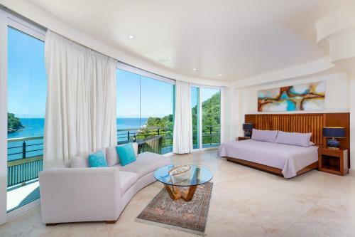 Luxury Beach Frontage Villa With Amazing Views For Rent
