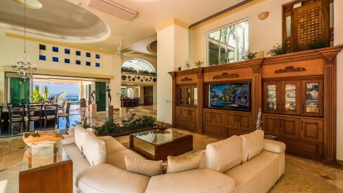 10 Million Dollar Villa For Rent
