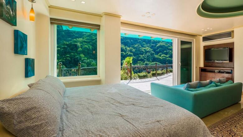 Ocean Frontage Cottage