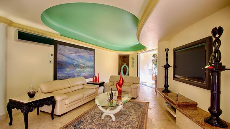 Ocean Frontage Cottage